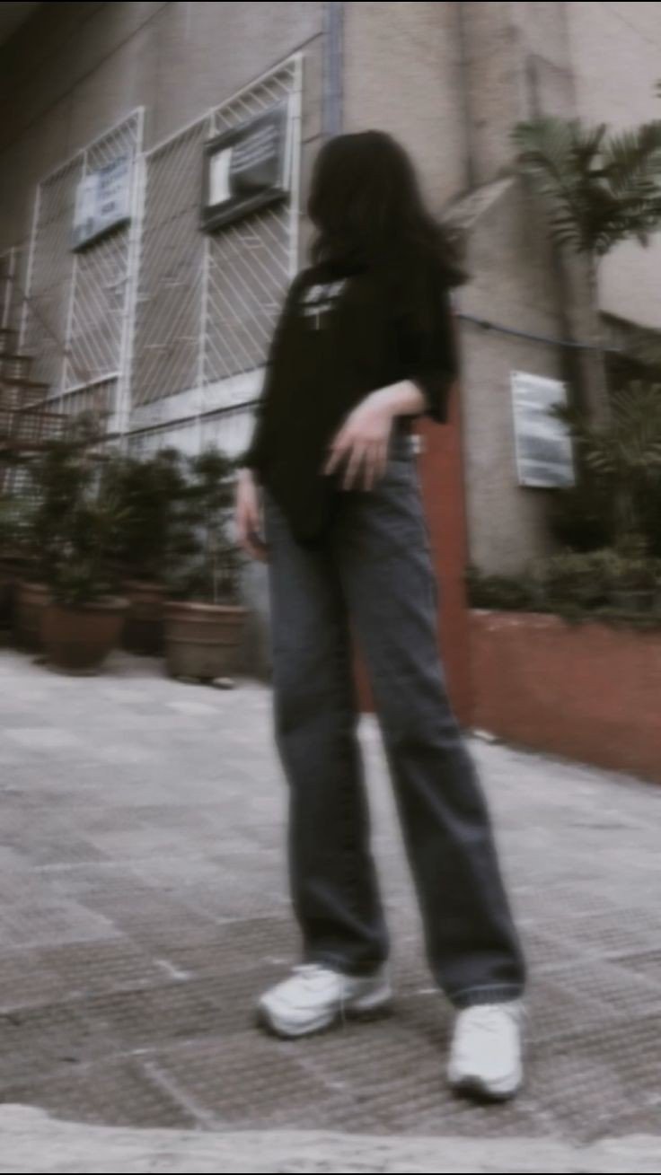aesthetic dp for instagram for girl simple