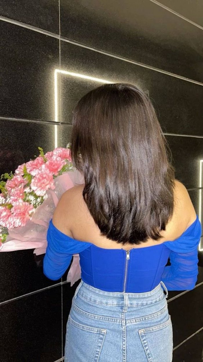 gorgeous hidden face dp