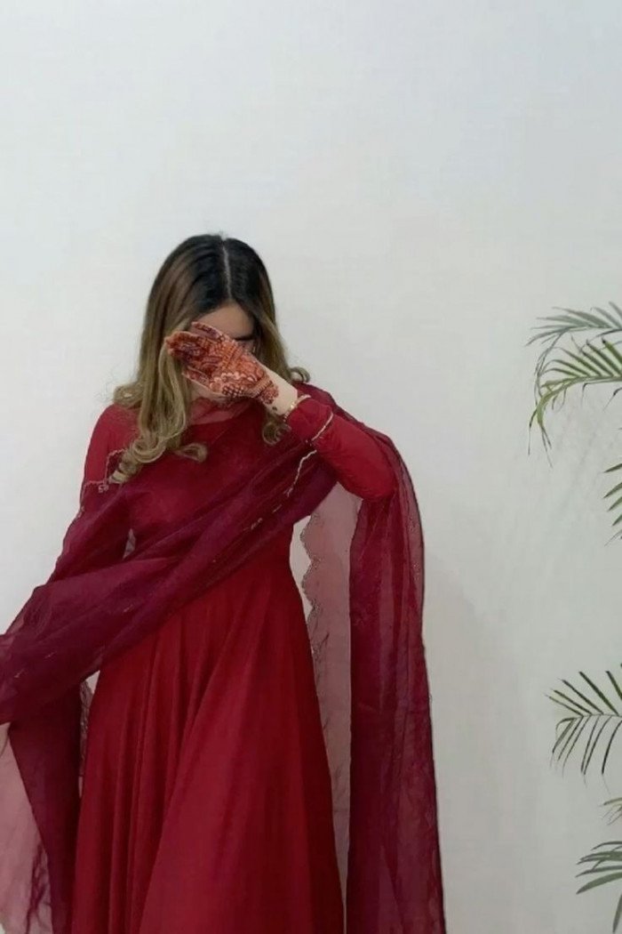hidden face girl aesthetic dp
