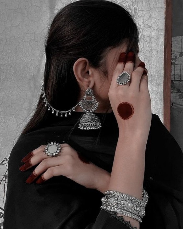 latest hidden face dp for girls