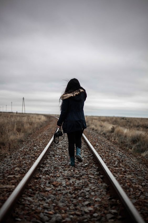 sad girl dp aesthetic