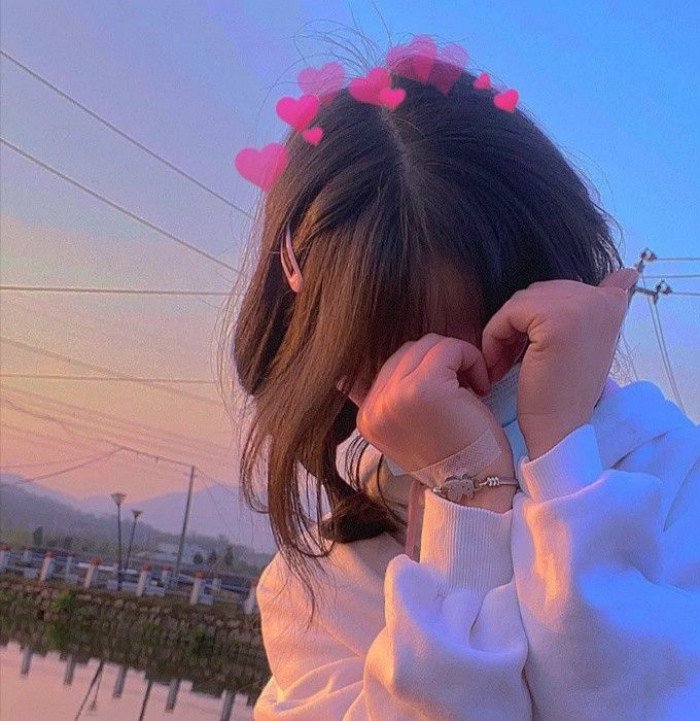 unique girl profile dp